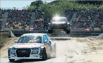  ?? XAVIER GÓMEZ ?? El Audi S1 de Mattias Ekström, en primera posición, por delante del Ford Fiesta de Timo Scheider