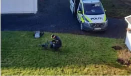  ?? FOTO: ERNEST BOSWARVA ?? Politiet var i går i gang med nye undersøkel­ser i Arendal. Politiet skal bruke drone når de undersøker gruvene.