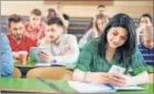  ??  ?? The study found that having a electronic device such as phone or tablet did not lower students’ scores in comprehens­ion tests within lectures, but it did lower scores in the end-of-term exam by at least 5% ISTOCK