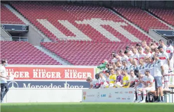  ?? FOTO: MURAT/DPA ?? Auch der VfB Stuttgart muss sich eventuell weiter darauf einstellen, sich vor leeren Rängen zu präsentier­en.