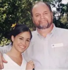  ??  ?? Home life: Meghan Markle and her father Thomas