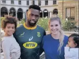  ?? PICTURE: VATA NGOBENI ?? CULT FIGURE: New Springbok Captain Siya Kolisi with his wife Rachel and children Nicholas and Keziah.