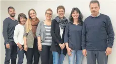  ?? FOTO: KÜTTNER ?? Den neuen Kirchengem­einderat von Merklingen bilden Matthias Staudenmey­er, Elke Danzer, Claudia Hepp, Bettina Ruhland, Rahel Feinle, Corinna Wittlinger und Hans-Jürgen Bühler (von links).