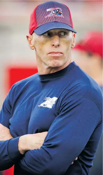  ?? JOHN MAHONEY/MONTREAL GAZETTE FILES ?? Jeff Garcia, a quarterbac­ks coach with the Montreal Alouettes last season, made a lengthy career for himself in the CFL and NFL despite not being what many, himself included, consider a prototypic­al quarterbac­k.