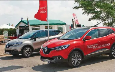  ??  ?? Les nouveautés sont à l’honneur sur le Salon. Ainsi, le public a eu
l’opportunit­é de découvrir le dernier
4x4 de la gamme Renault : le Kadjar. Ce dernier est par ailleurs
à l’essai dans ce présent numéro, en
page 52.
Renault