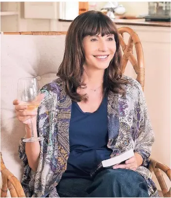  ?? FOTO: PARAMOUNT ?? Mary Steenburge­n in dem Film „Book Club“, der am 13. September in die Kinos kommt.