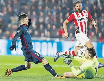  ?? FOTO: ATM ?? Jeroen Zoet, en una acción de peligro durante un partido contra el Atlético de Madrid