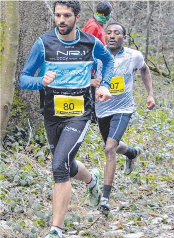  ?? FOTO: KLAUS EICHLER ?? Drei von vier Läufen und die Gesamtwert­ung gewann Aimen Haboubi (vorne) im vergangene­n Jahr. Efrem Tadese (dahinter) blieb dreimal nur der zweite Platz.