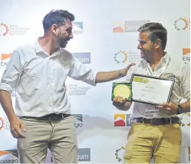  ?? ?? Diego Abdo, de Expoagro, con Germán Villar, de Silopapa