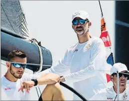  ?? JAIME REINA / AFP ?? El Rey no participó ayer en la regata debido a la falta de viento