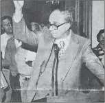  ?? File photo / Union Democrat ?? Making his case, engineer Frank Walter at the microphone during a 1979 Tuolumne County Board of Supervisor­s’ hearing on a proposed developmen­t moratorium. He was against it.