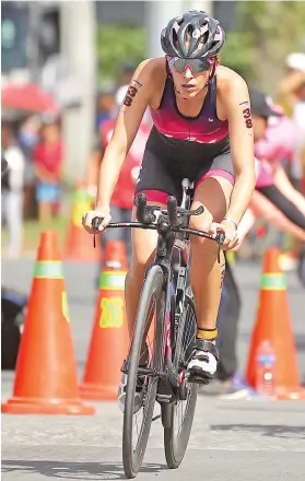  ?? CONTRIBUTE­D FOTO ?? THREE IN A ROW. Radka Kahlefeldt is hoping to add the Ironman Cebu crown to the titles she won in Subic and Davao.