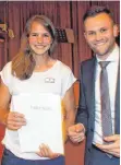  ??  ?? Die Beachvolle­ballerin des Jahres 2018 Chantal Laboureur kam extra aus Stuttgart zur Ehrung ins Rathaus.