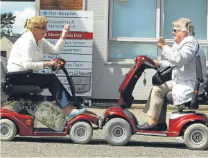  ?? Picture: Dougie Nicolson. ?? Jane Gordon, left, and Margaret Smith from the Arbroath COPD group, ready for the second wacky races.