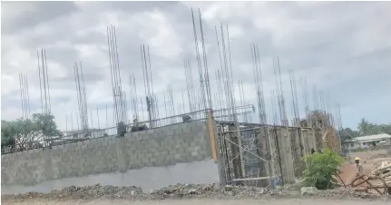  ?? Photo: Charles Chambers ?? The Hub under constructi­on at Waiyavi in Lautoka.