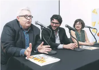  ??  ?? Víctor Rodríguez Núñez, Rolando Kattán y Aurélia Lassaque en la presentaci­ón del libro.