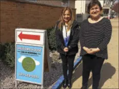  ?? TRENTONIAN FILE PHOTO — L.A. PARKER ?? Maria Juega (r), executive director for Latin American Legal Defense Education Fund with staff member, Alba Zavala.