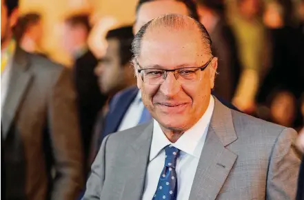  ?? RAFAEL ARBEX / ESTADÃO ?? Agenda. Alckmin durante evento, ontem, em São Paulo; governador disputa com Doria candidatur­a tucana ao Planalto