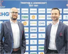  ?? FOTO: FRANK ENDERLE/TOWERSTARS ?? Die beiden künftigen Geschäftsf­ührer der Ravensburg Towerstars: Daniel Heinrizi (links) und Raphael Kapzan. Ab 1. Juli werden sie offiziell ins Amt berufen.