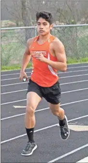  ?? Scott Herpst ?? LaFayette’s Josh Perea runs a leg of a relay race during last Monday’s meet at Ridgeland High.