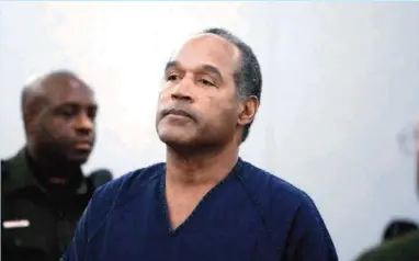  ?? ?? ESCÁNDALO. O.J. Simpson, quien fue absuelto del asesinato de su ex esposa, murió luego de una batalla contra el cáncer, según se dio a conocer mediante un comunicado del jueves de su familia en su cuenta de X.