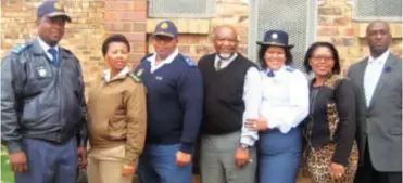  ?? Photo: Lindani Donyeli ?? From left: Grahamstow­n Cluster Commander Brigadier David Kanuka, Correction­al Services social worker Nomonde Stamper, Joza Police Station officer Colonel Mbulelo Pika, ward councillor Rami Xonxa, Joza Station Commander Colonel Vivian Thembani, Social...