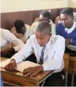  ?? QOBILE MBONAMBI Agency (ANA) African News ?? CLOSE to 800 000 pupils sat for this year’s exam. |