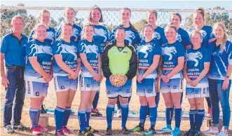  ?? Picture: Supplied ?? TRUE LOVE: Alan Downie with his beloved Nanango Panthers team.