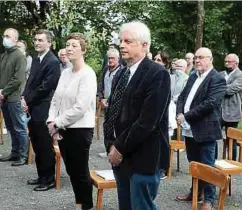  ?? Foto: Raymond Schmit ?? Mit einer Messe auf dem Gelände des ehemaligen SS-Sonderlage­rs wurde an die Opfer des Naziterror­s erinnert.