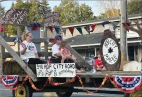  ?? EMMA RALLS — MEDIANEWS GROUP ?? Many businesses took pride in decorating their floats for the parade.