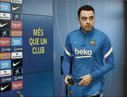  ?? FOTO: MANEL MONTILLA ?? Xavi no mira más allá del Betis El entrenador es consciente de que no tienen margen de error hasta que acabe el curso