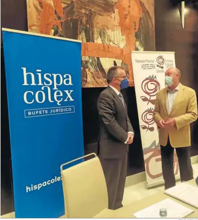  ?? TOMÁS SERRANO ?? El director de HispaColex, García de la Serrana y el secretario de la Federación de Hostelería y turismo, Antonio García.