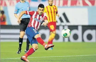  ?? FOTO: J. A. SIRVENT ?? El gol de Villa al Barça
En la ida de la Supercopa de España. Lo celebró por todo lo alto