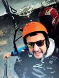  ??  ?? Nel 2016 Salvini «vola» sulle Alpi