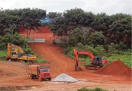  ?? PIC BY MUHAMMAD ASYRAF SAWAL ?? No bauxite transporti­ng has occurred since MACC seized 10 million tonnes of bauxite stockpiles throughout Pahang.