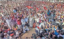  ??  ?? Farmers celebrate their victory in the presence of leaders including CPI(M) leader Sitaram Yechury at Azad maidan in Mumbai on Monday. PRATIK CHORGE/HT PHOTO