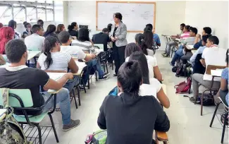  ?? FIRMA FOTO ?? La docencia se estabilizó después del acuerdo alcanzado por las autoridade­s.