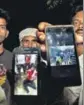  ?? PARWAZ KHAN/HT ?? Villagers show the video of lynching that have gone viral.