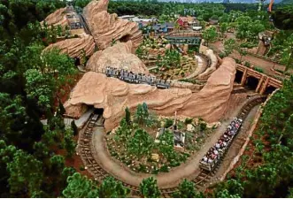  ??  ?? Hong Kong Disneyland had been built specifical­ly to serve as a platform to entertain and amuse.