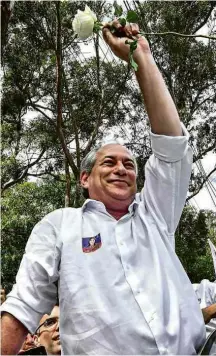  ?? Nelson Almeida/AFP ?? Ciro durante ato de campanha em SP domingo