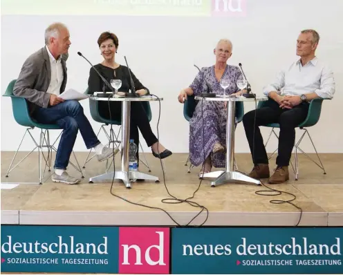  ?? Foto: nd/Grit Gernhardt ?? Im voll besetztem Münzenberg-Saal: Helmut Scholz, Dr. Petra Erler, Kerstin Kaiser und Moderator Uwe Sattler vom »nd« (v.r.)