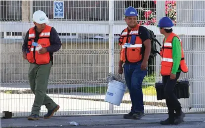  ?? A. LOBATO ?? En Puebla más de la mitad de trabajador­es no pueden satisfacer las necesidade­s básicas.