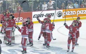  ?? BOB TYMCZYSZYN/POSTMEDIA NETWORK ?? The Niagara IceDogs, seen here in this file photo saluting the fans following their final home game last season, are moving their primary home nights to Friday.