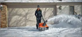  ?? TURFMUTT FOUNDATION ?? Mark the edges of your drive and sidewalks so you don’t damage plants when you use a snowblower.