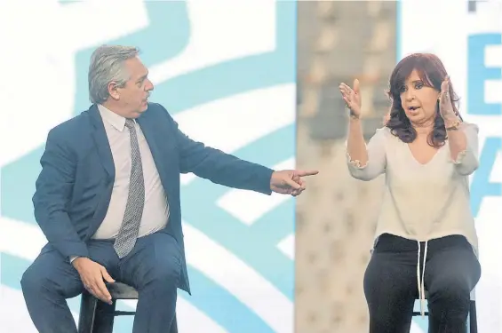  ??  ?? Impacto. Ya sea por su accionar, o por los movimiento­s y dichos de Cristina Kirchner, la figura de Alberto Fernández se ha desgastado.