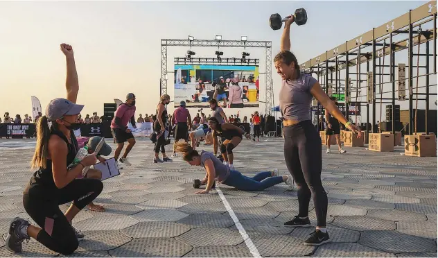  ?? WAM ?? ↑
Residents take part in the Dubai Fitness Challenge on Thursday.