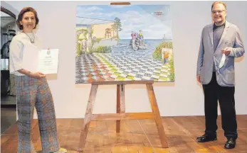  ?? FOTO: FLORIAN ACHBERGER ?? Marion Uphues-Klee hat für ihr Werk „Durchblick­e“den Kunstpreis des Biberacher Kulturdeze­rnats erhalten, der von einer Jury vergeben wurde.