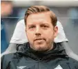  ?? Foto: dpa ?? Florian Kohfeldt feierte mit Werder Bremen den ersten Sieg seit 126 Tagen.