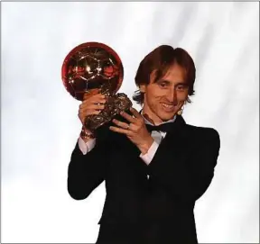  ??  ?? Vice-champion du monde, Luka Modric a gagné aussi la Ligue des champions.