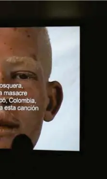  ??  ?? Toma de una presentaci­ón de la videoinsta­lación Bocas de ceniza (2003-2004), de Juan Manuel Echavarría